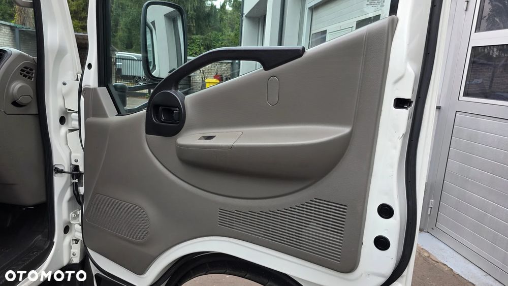 Nissan Cabstar - 23