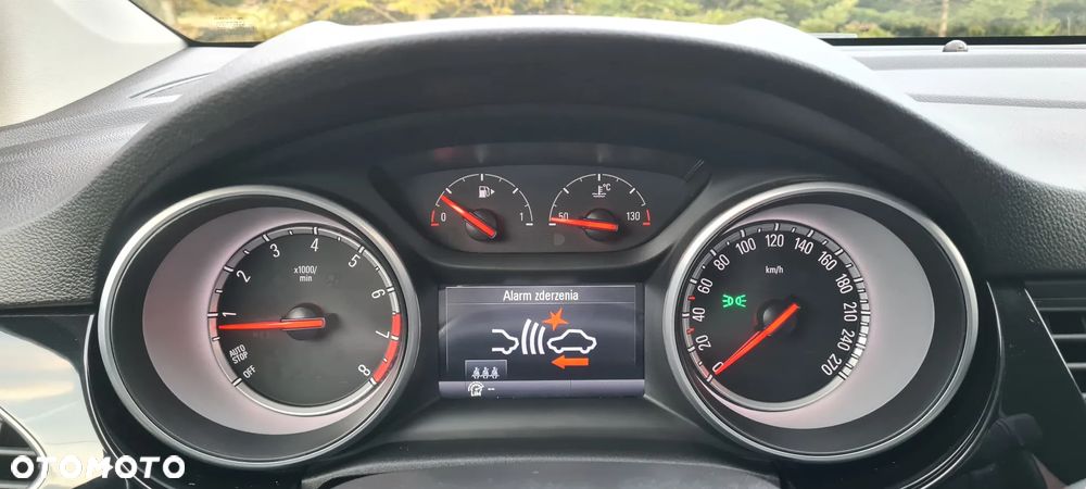 Opel Astra 1.4 Turbo Innovation - 25