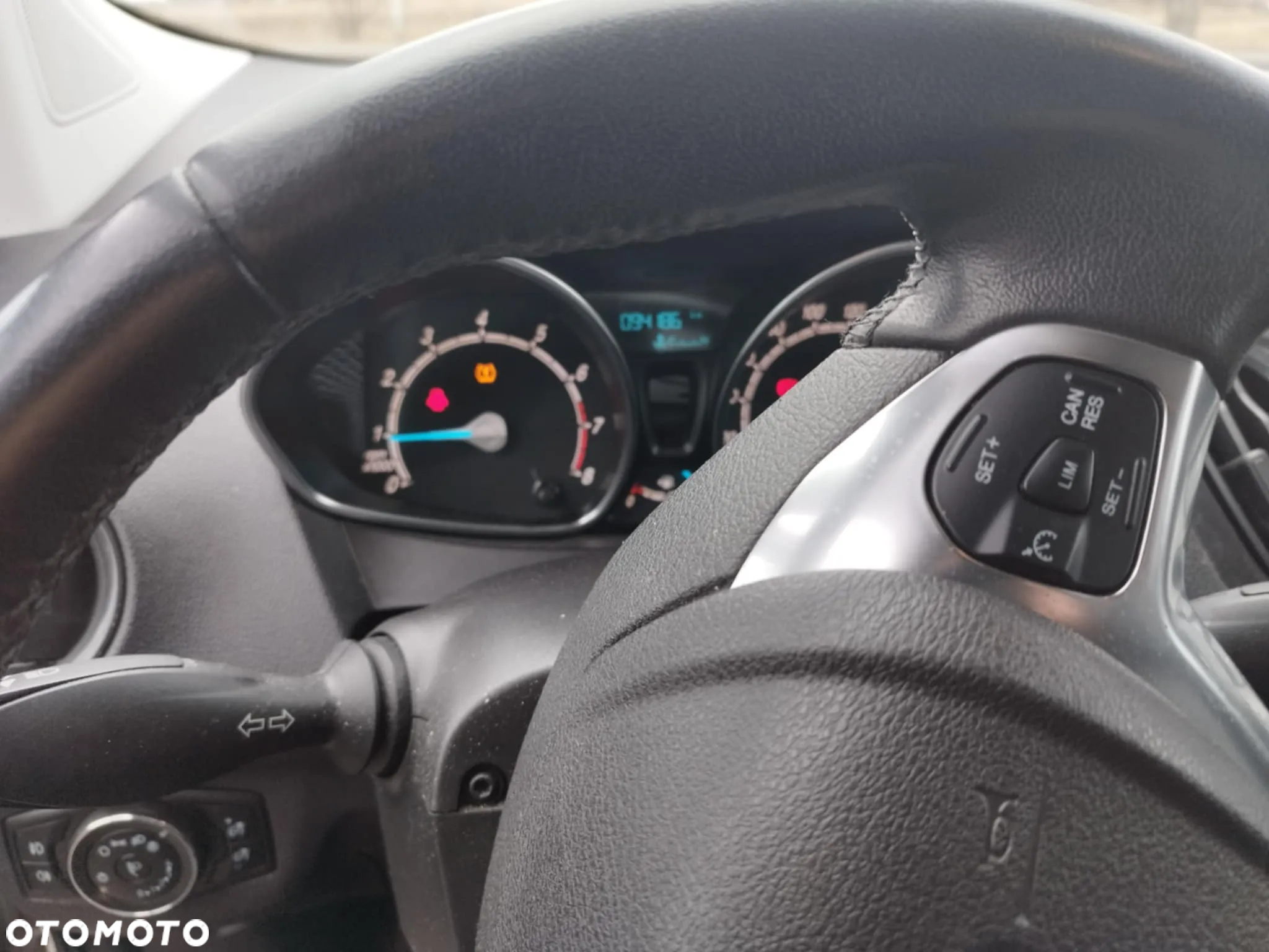 Ford Tourneo Courier 1.0 EcoBoost Titanium - 10