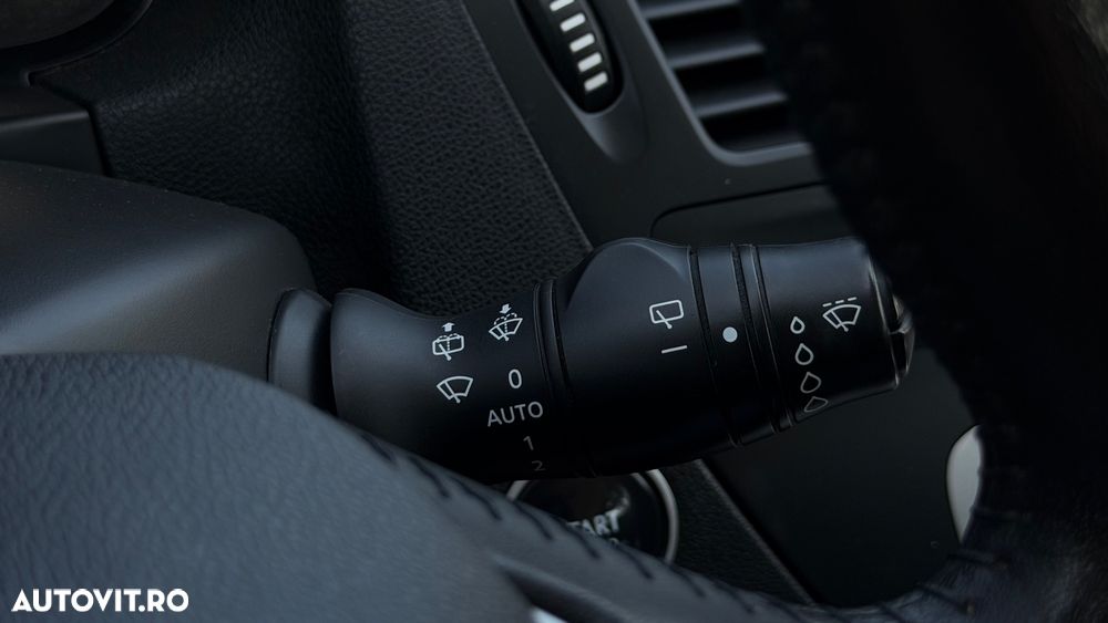 Renault Laguna dCi 150 FAP Start-Stop Paris Business - 16