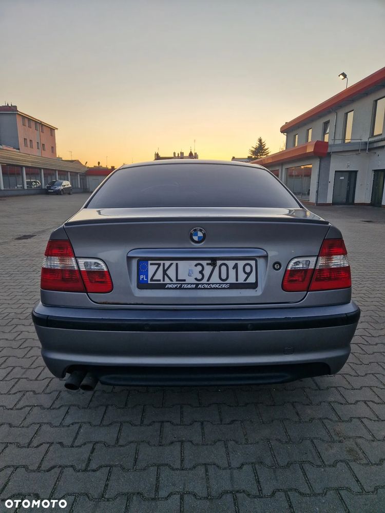 BMW Seria 3 320i - 8