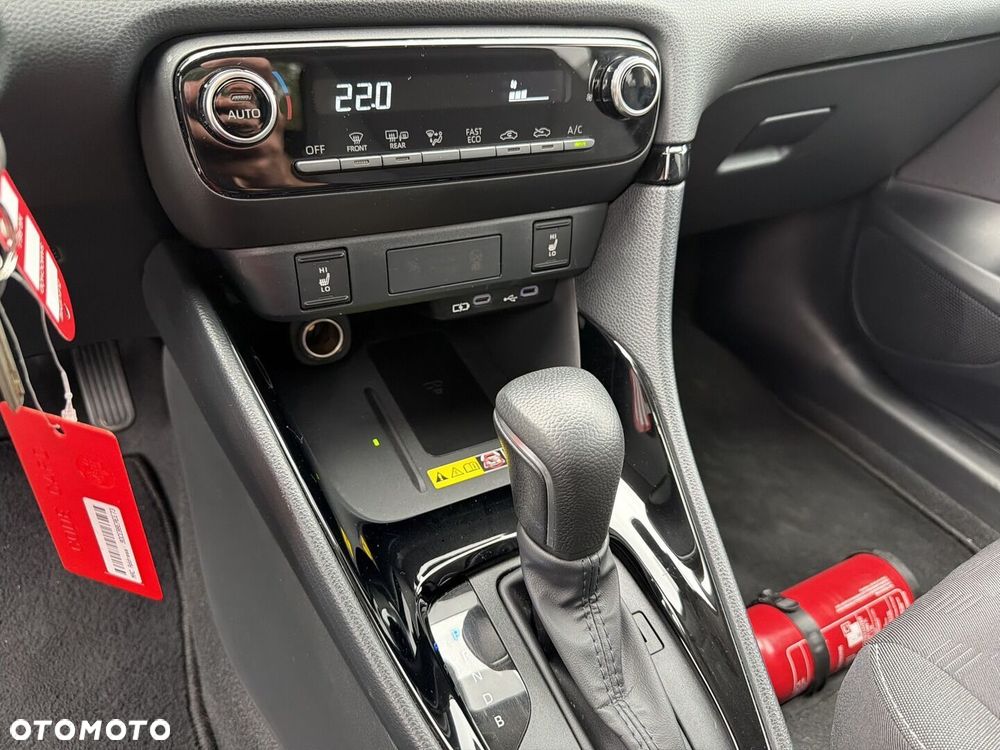Toyota Yaris Hybrid 1.5 Style - 19