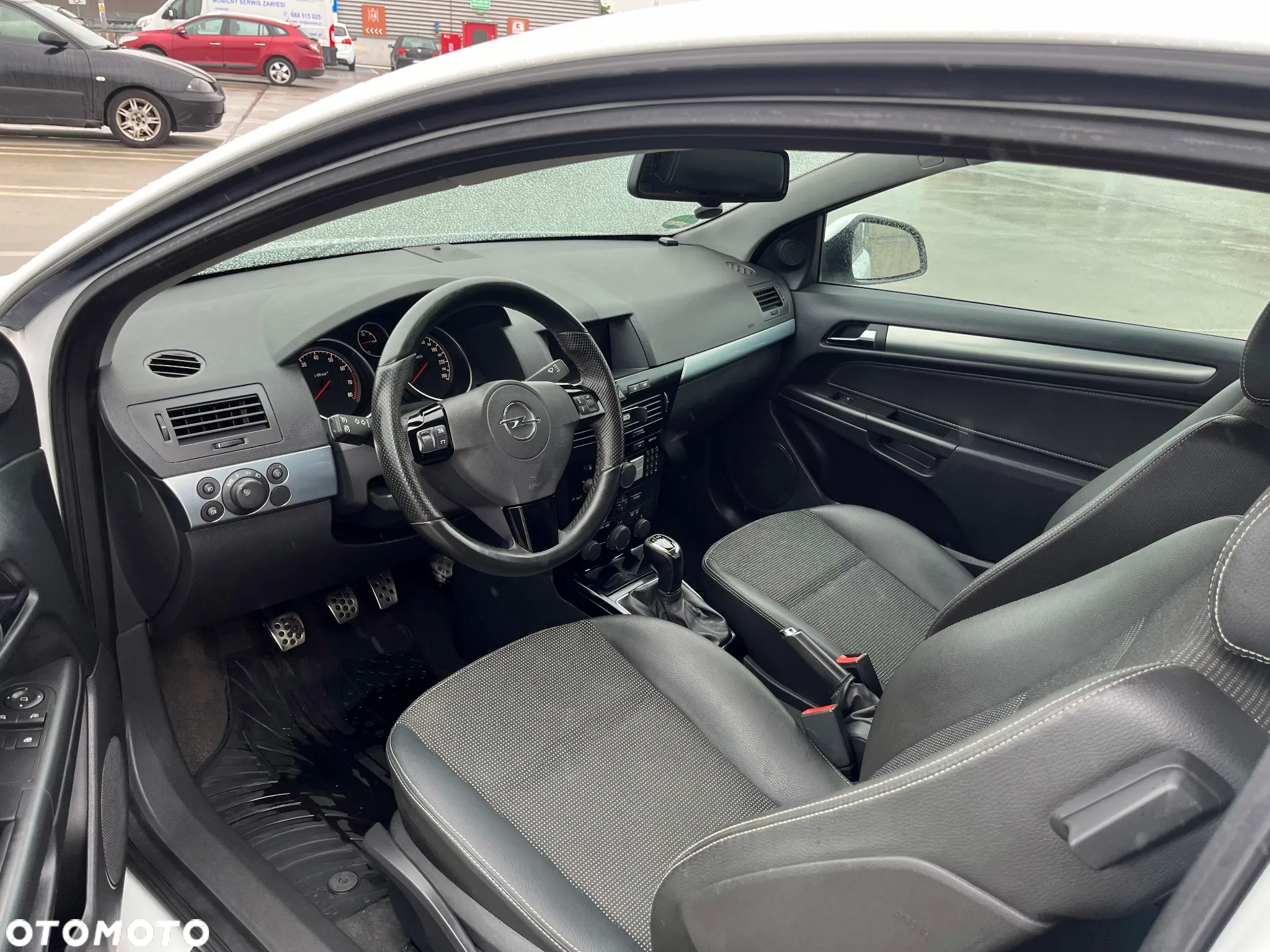 Opel Astra GTC 1.6 Turbo Sport - 12