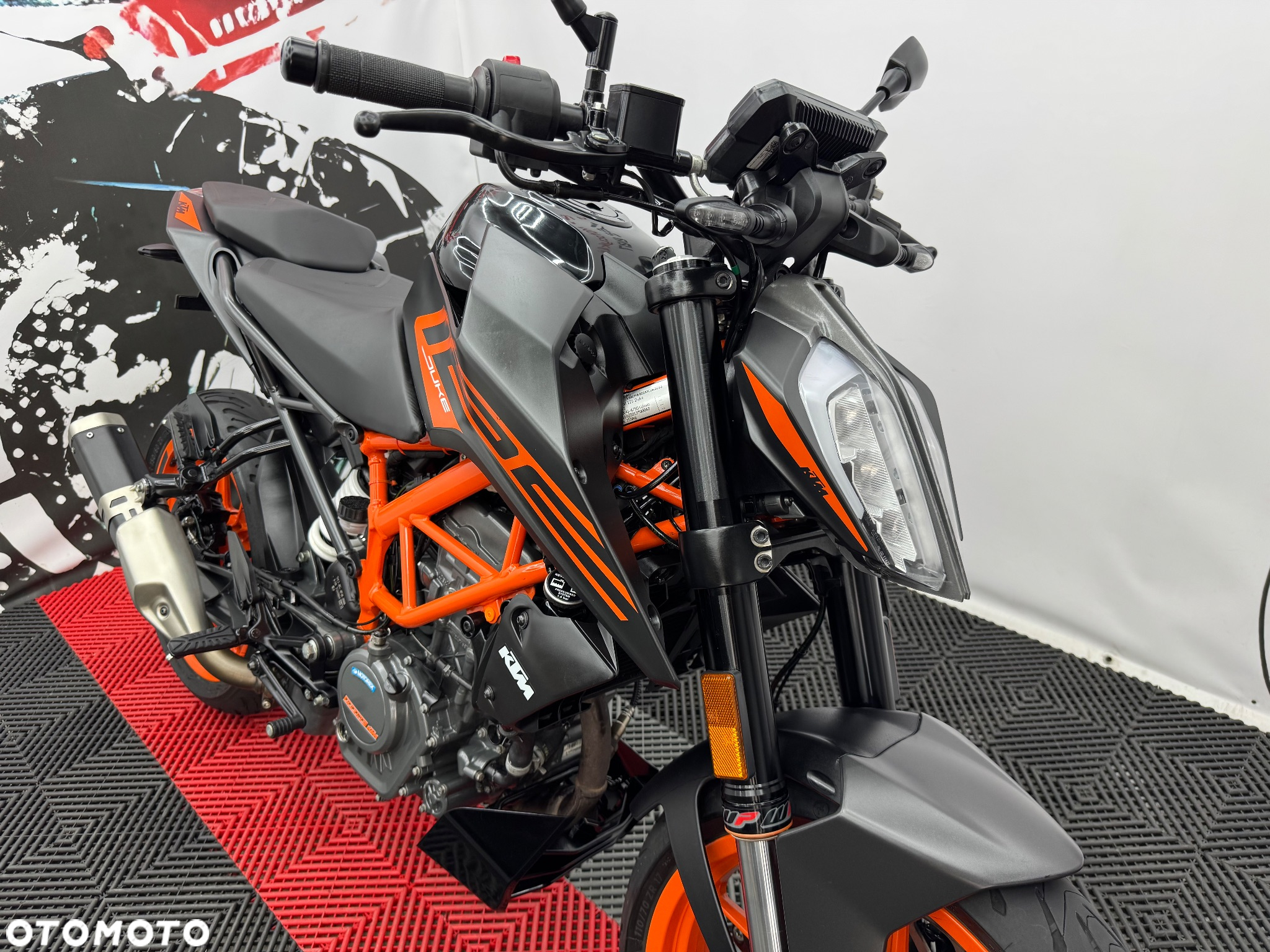 KTM Duke - 32
