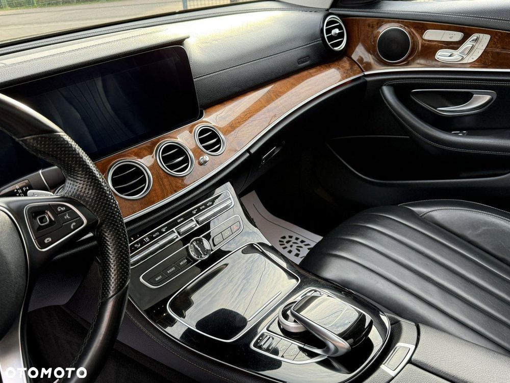 Mercedes-Benz Klasa E - 26