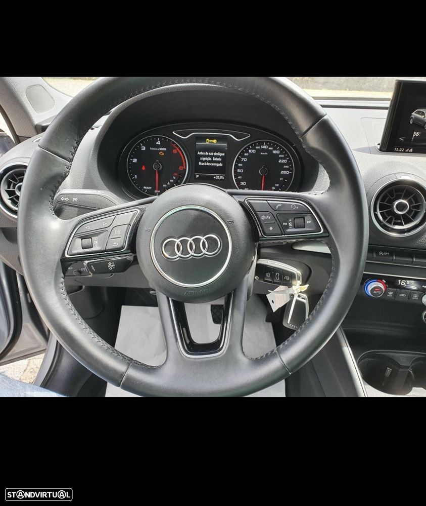 Audi A3 Sportback 1.6 TDI S tronic design - 8