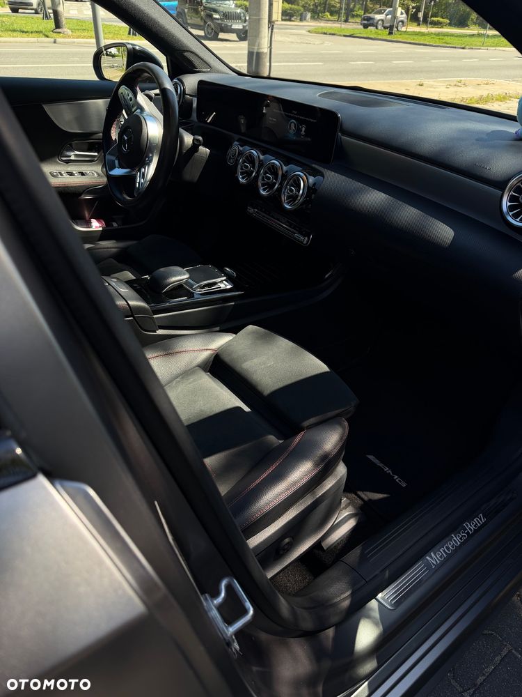 Mercedes-Benz Klasa A 220 4-Matic AMG Line 7G-DCT - 11