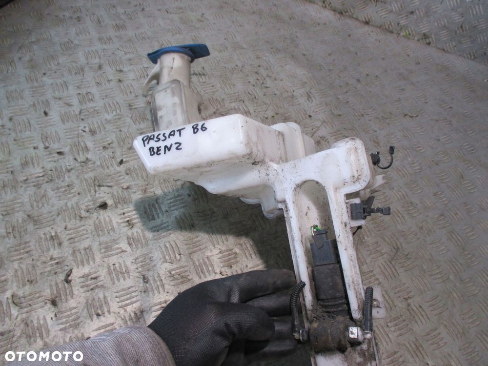 ZBIORNICZEK SPRYSKIWACZY + POMPKA VW PASSAT B6 3C0955453 - 2