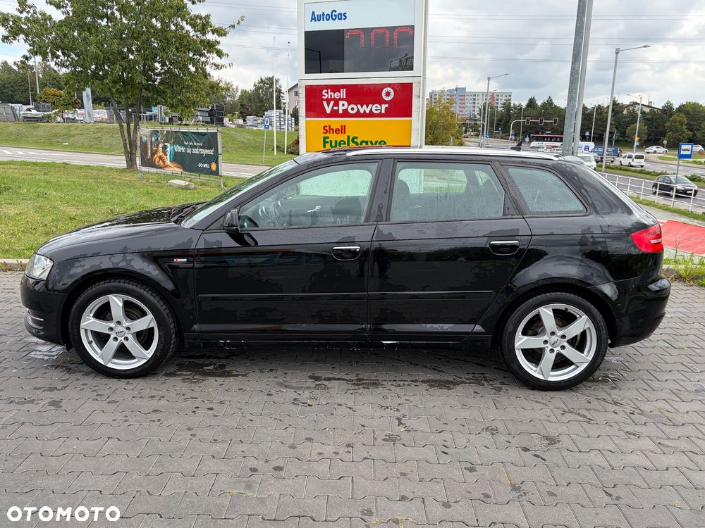 Audi A3 Sportback - 4