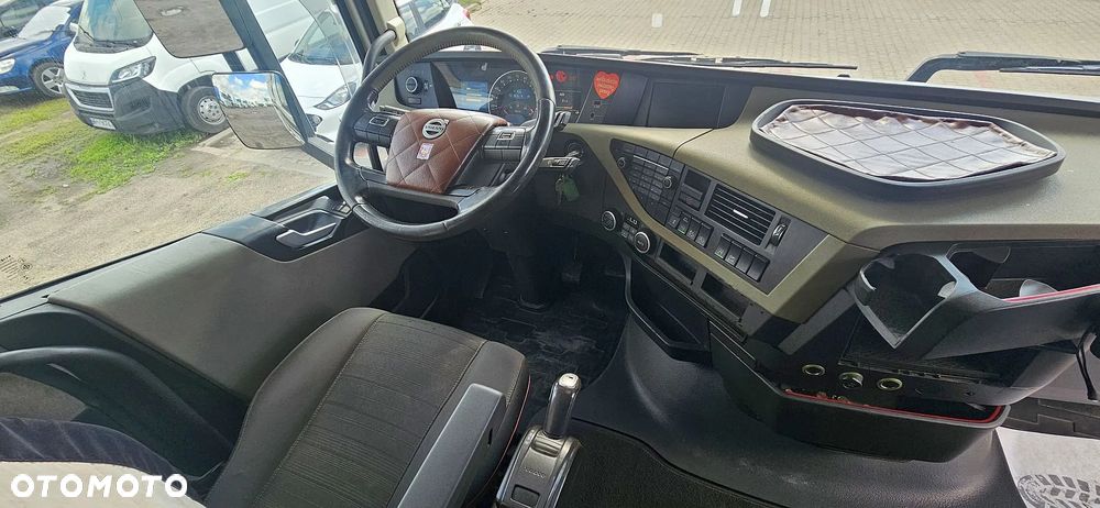 Volvo - 7
