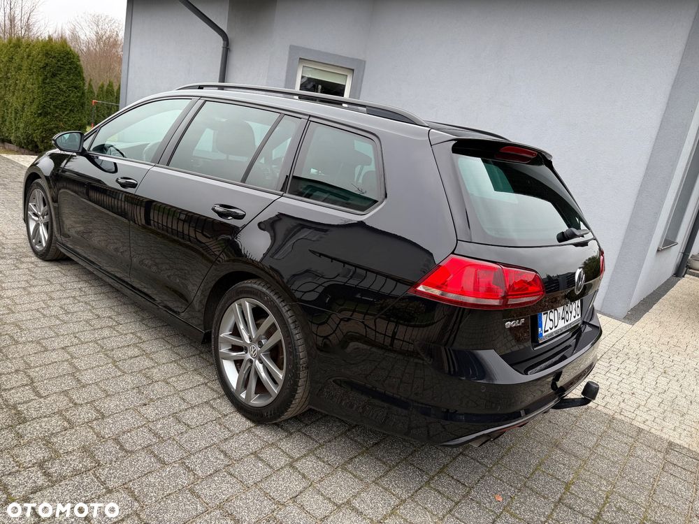 Volkswagen Golf - 22