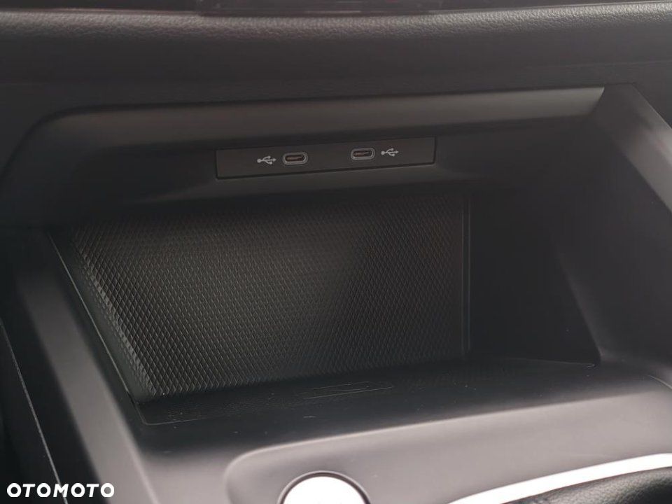 Volkswagen Golf - 25