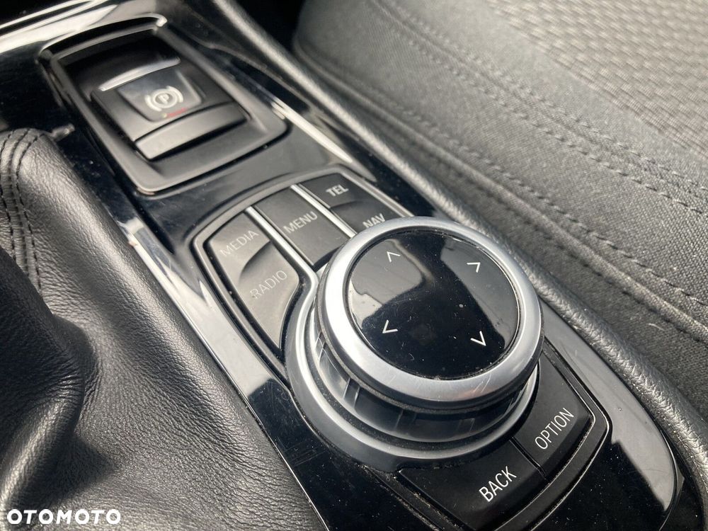 BMW Seria 2 216i - 25
