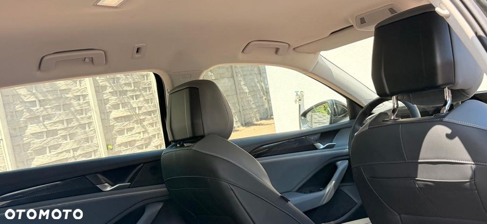 Volkswagen Passat - 19