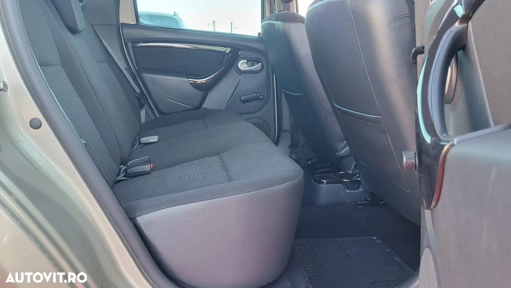 Dacia Duster 1.6 4x4 Ambiance - 19