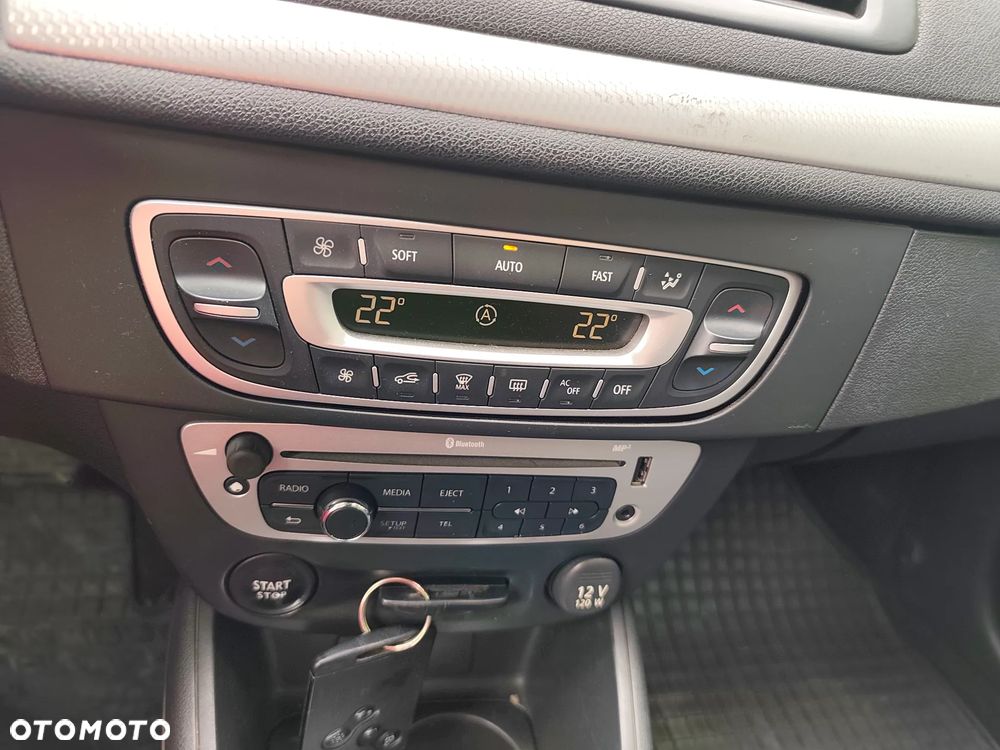Renault Megane 1.5 dCi Bose - 9