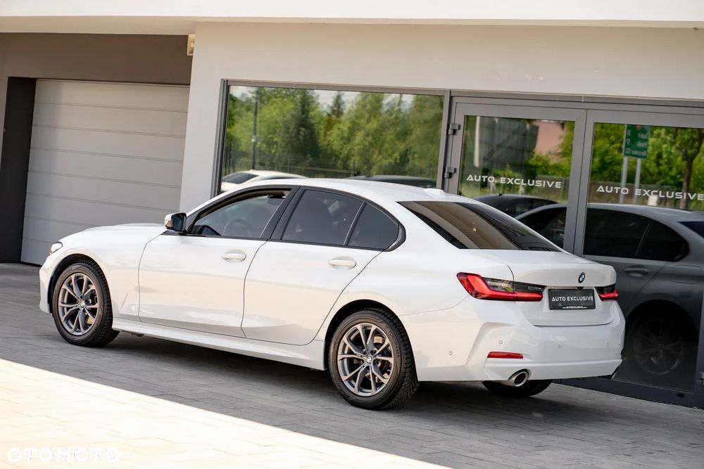 BMW Seria 3 320i Luxury Line - 17