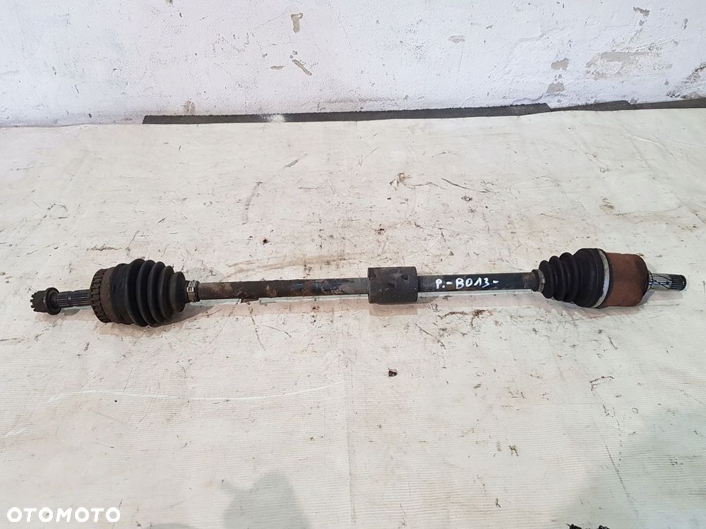 PÓŁOŚ PRAWA PRAWY PRZÓD MERIVA A CORSA C 1.8B - 2