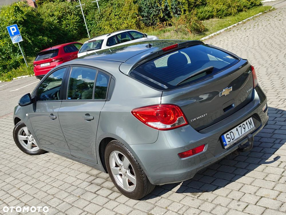Chevrolet Cruze 1.6 LT - 26