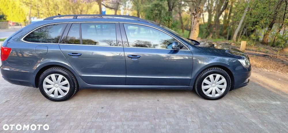 Skoda Superb 2.0 TDI DSG Exclusive - 6