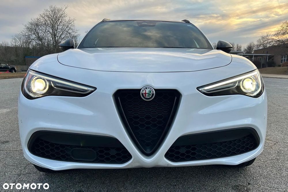 Alfa Romeo Stelvio 2.0 Turbo 16V AT8-Q4 Ti - 2