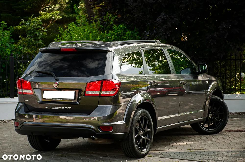Fiat Freemont 2.0 Multijet 16V DPF Automatik Allrad Black Code - 19