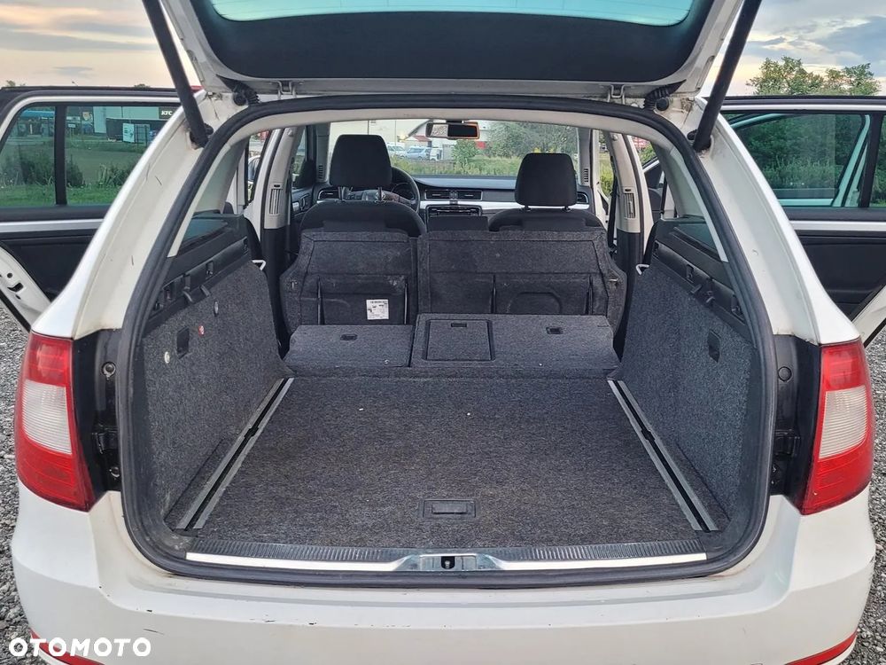 Skoda Superb 1.8 TSI Elegance DSG - 29