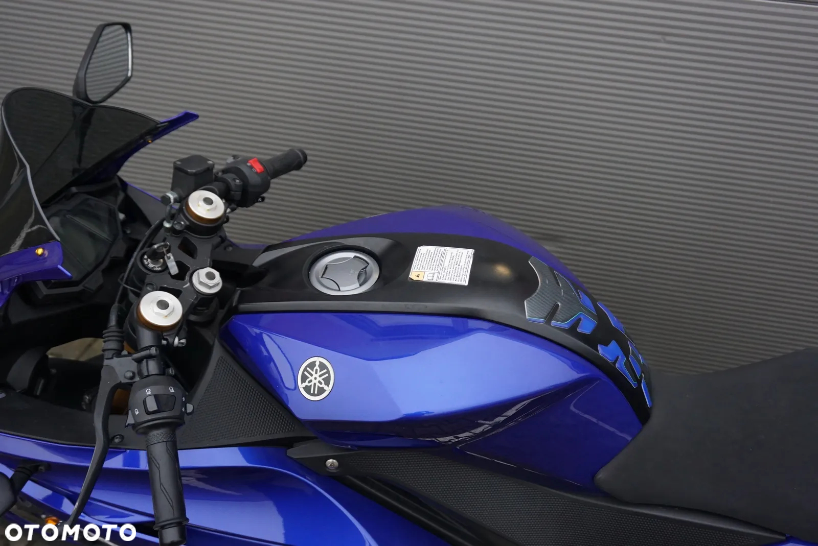 Yamaha YZF - 16