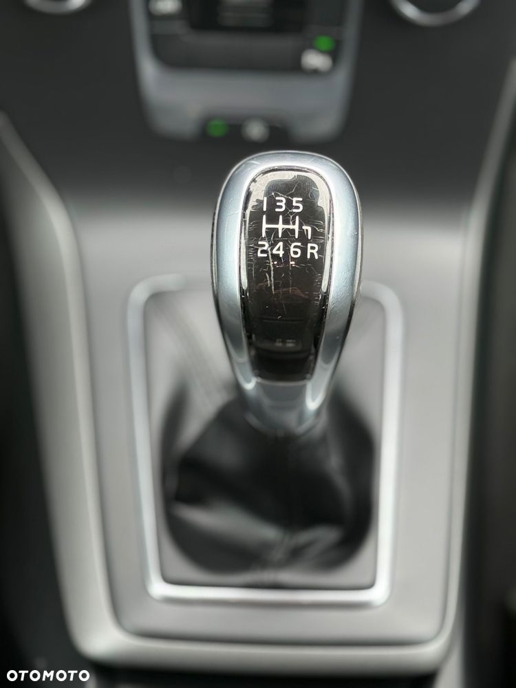 Volvo V40 - 34