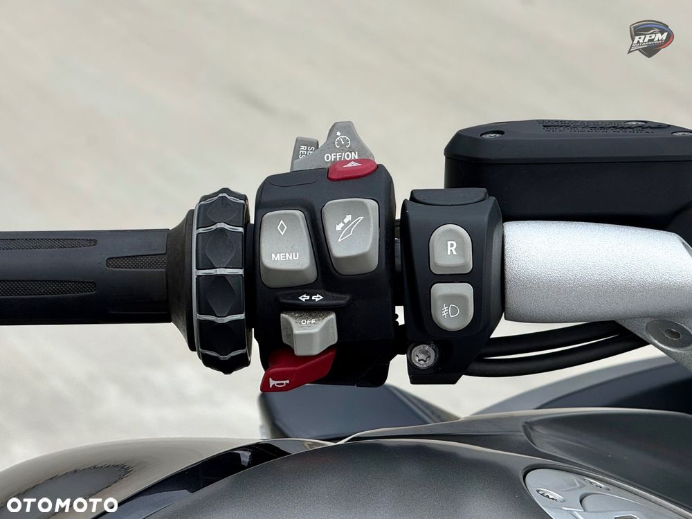 BMW K - 9