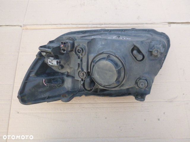 LAMPA PRAWY PRZÓD PRAWA PRZEDNIA KIA CERATO I LIFT - 4
