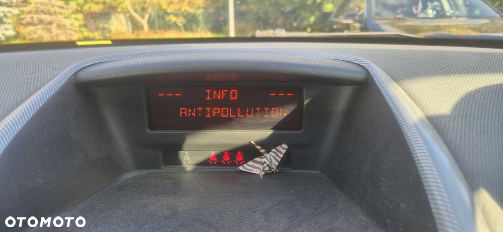 Peugeot 207 - 7