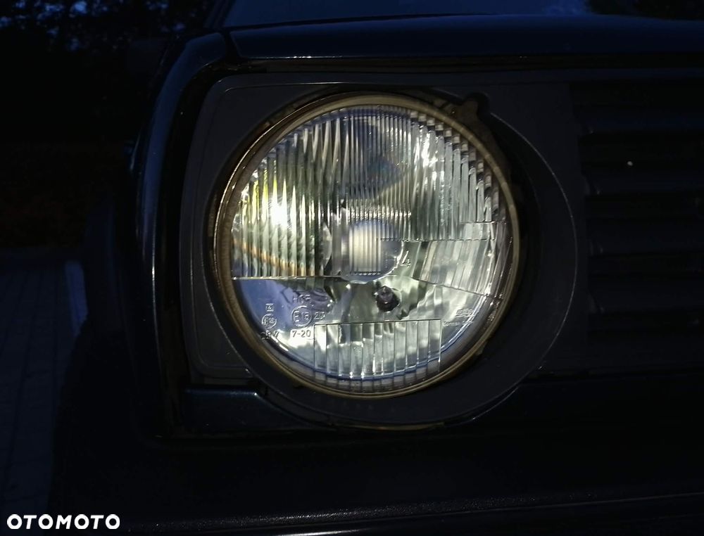 Volkswagen Golf 1.6 CL - 21
