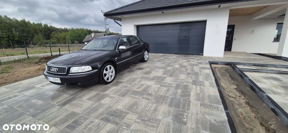 Audi S8 - 1