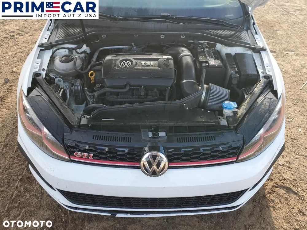 Volkswagen Golf - 11