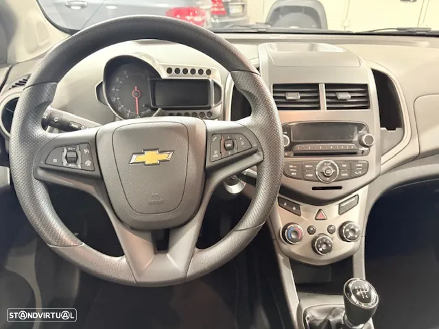 Chevrolet Aveo 1.2 LS - 43