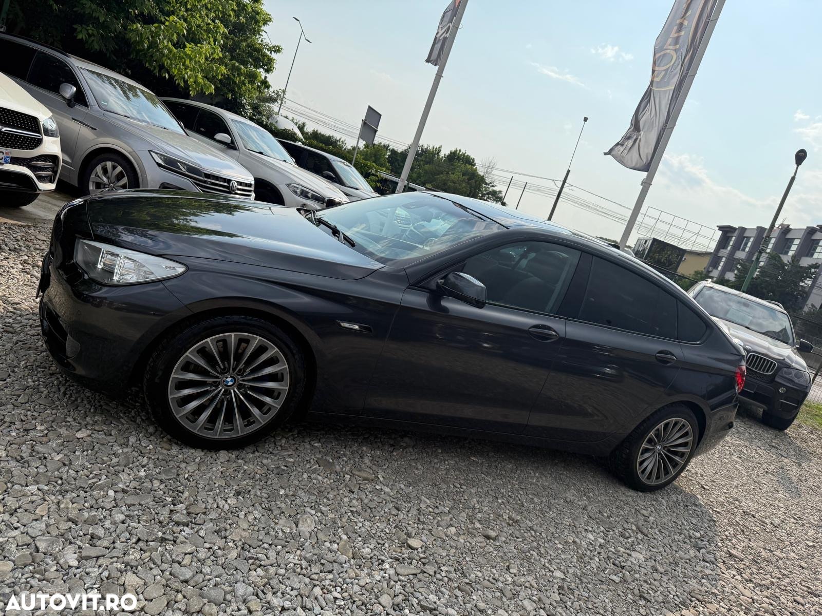 BMW Seria 5 535i Sport-Aut. - 31