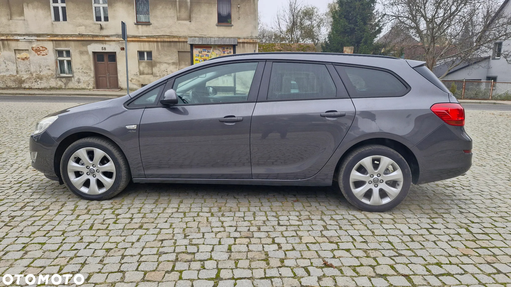 Opel Astra GTC 1.4 Turbo - 10