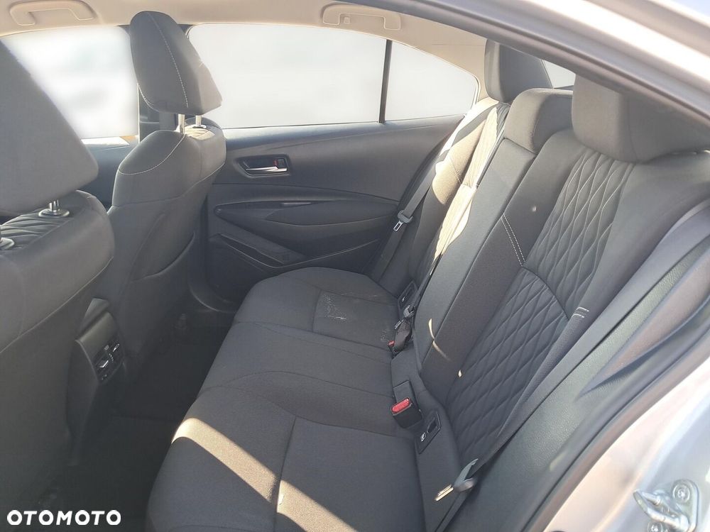 Toyota Corolla - 13