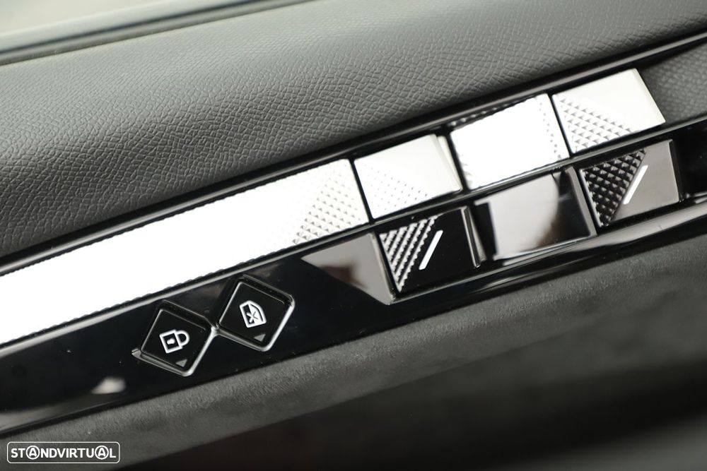 DS DS4 4 1.2 PureTech Performance Line EAT8 - 17