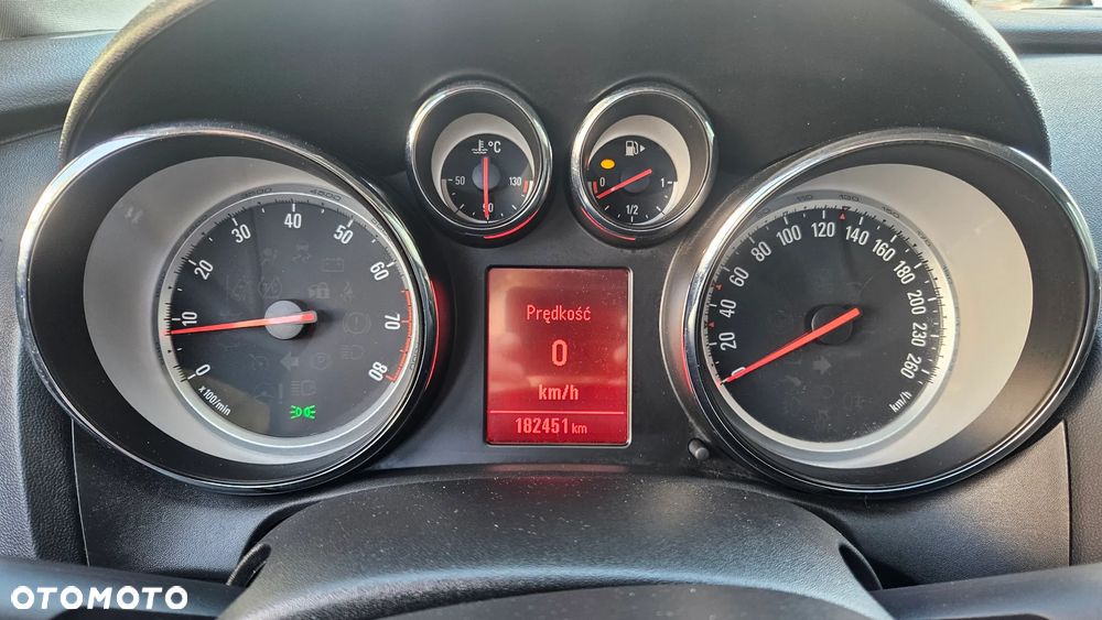 Opel Astra 1.4 Turbo 150 Jahre - 29