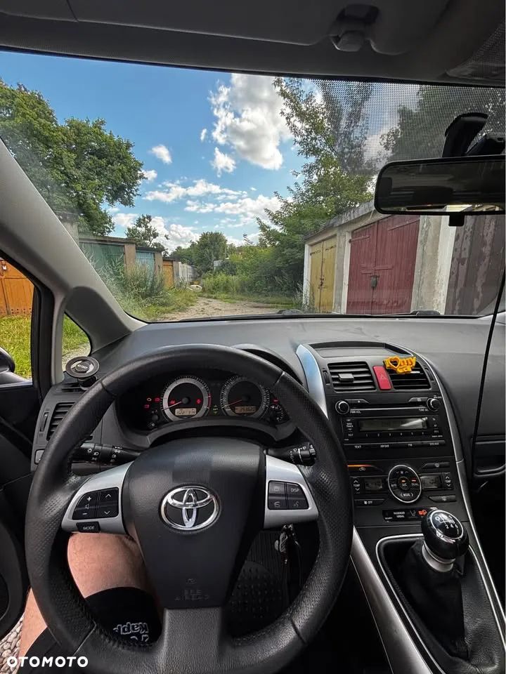 Toyota Auris 1.6 Premium - 5