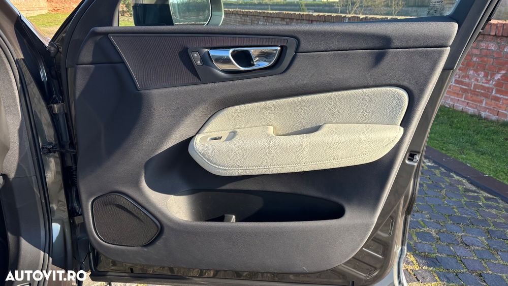 Volvo XC 60 T8 Twin Engine AWD Inscription - 18