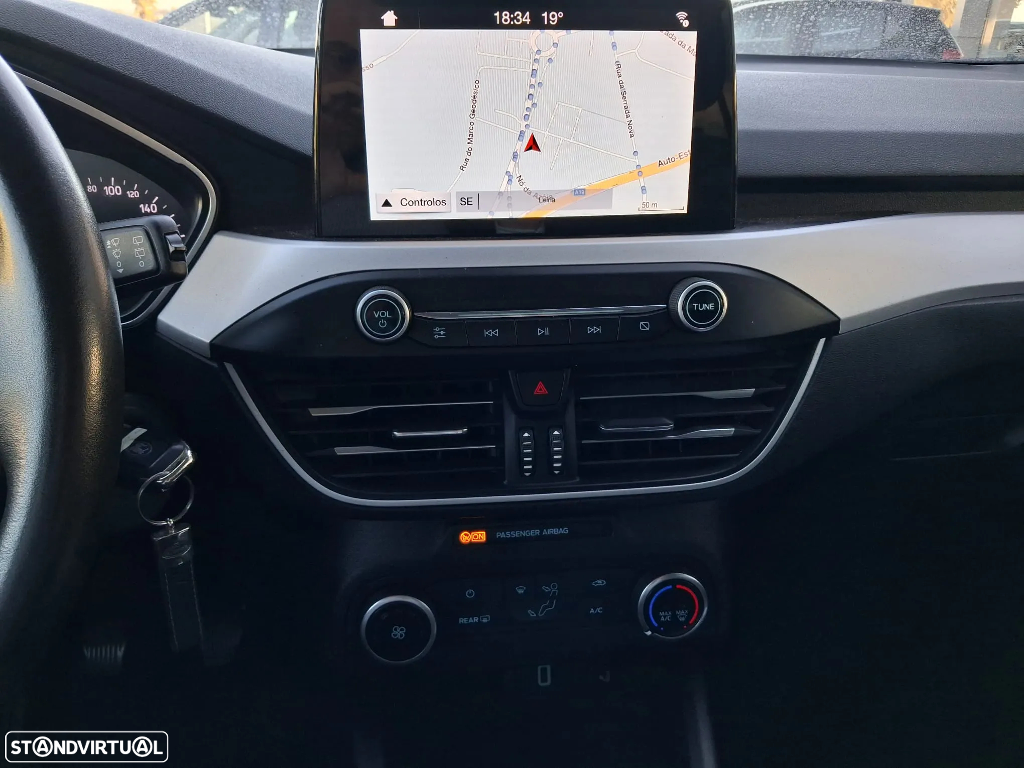 Ford Focus 1.0 EcoBoost Business - 18