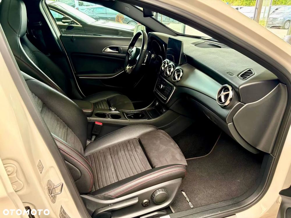Mercedes-Benz GLA 220 4Matic 7G-DCT AMG Line - 20