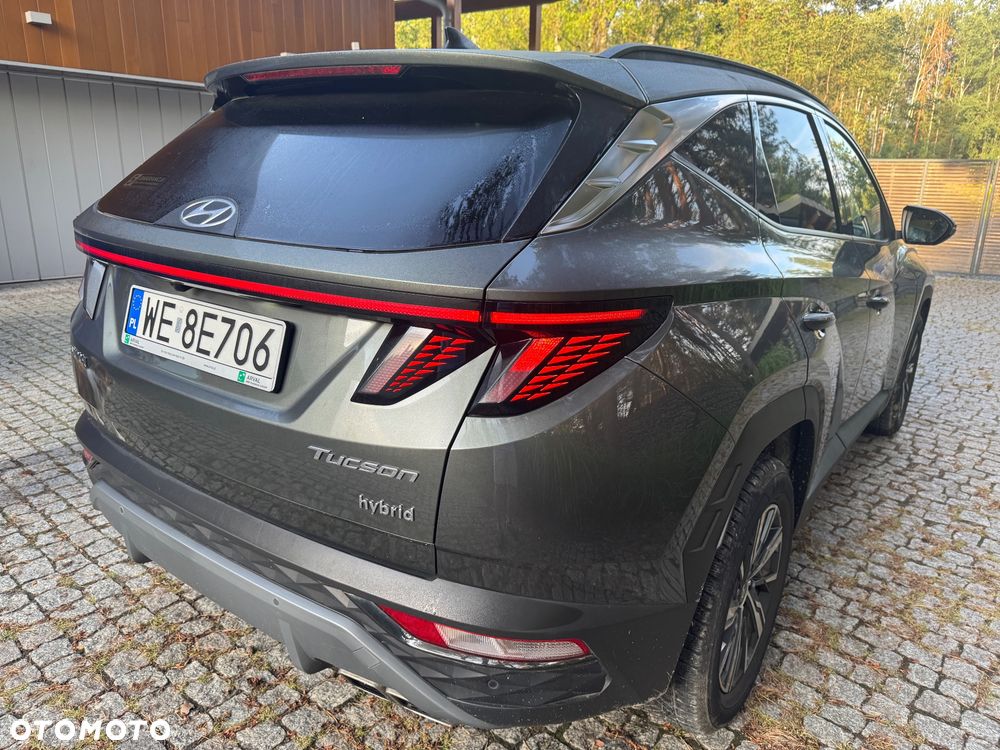 Hyundai Tucson 1.6 T-GDi HEV Executive 2WD - 28