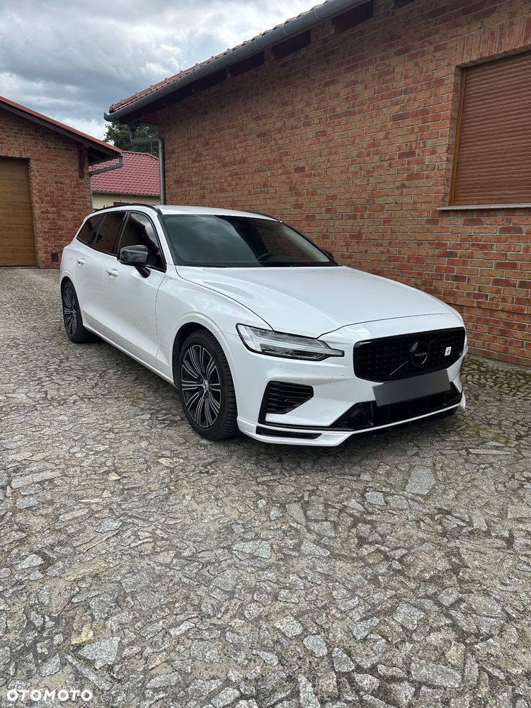 Volvo V60 T8 AWD Plug-In Hybrid Inscription - 1