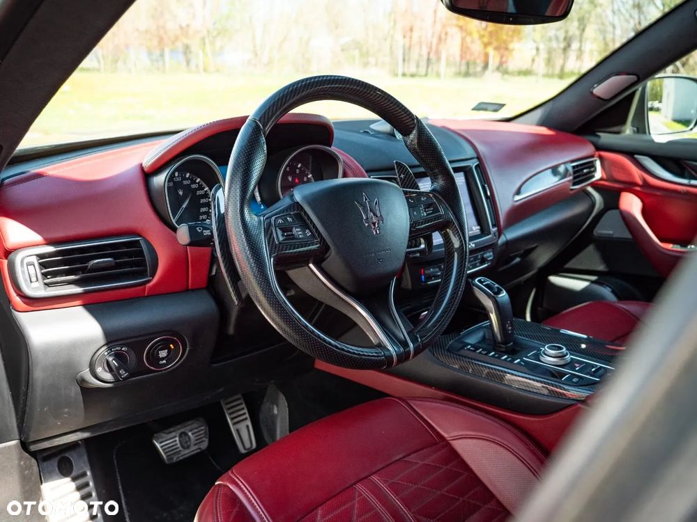 Maserati Levante Essence - 13