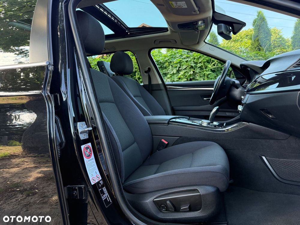 BMW Seria 5 520d Luxury Line - 14