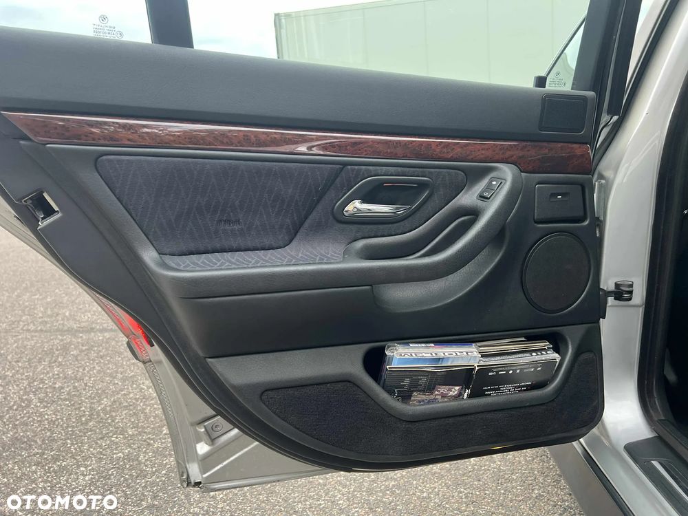 BMW Seria 7 730d - 27